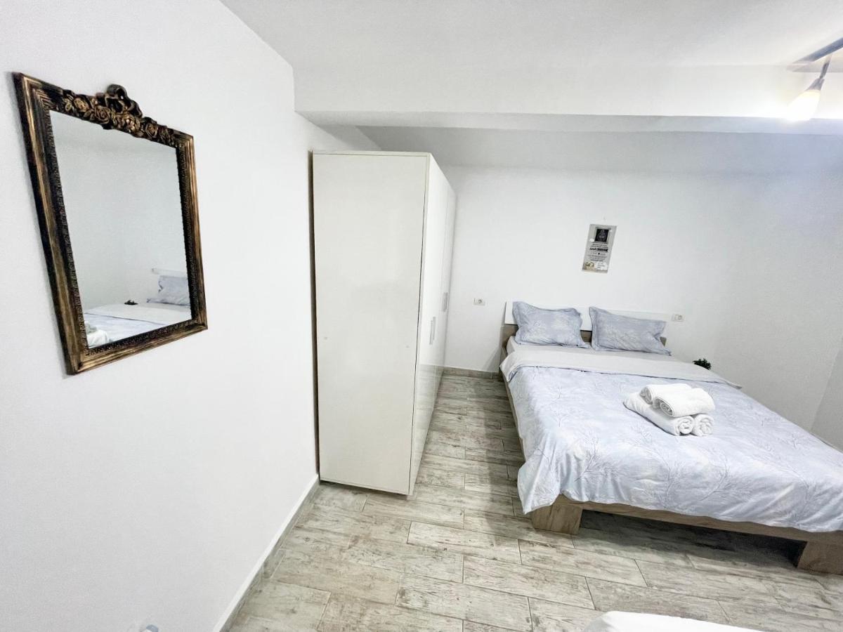 Temple 4 Apartment Букурещ Екстериор снимка