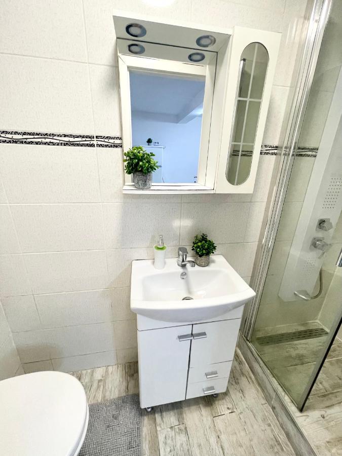Temple 4 Apartment Букурещ Екстериор снимка