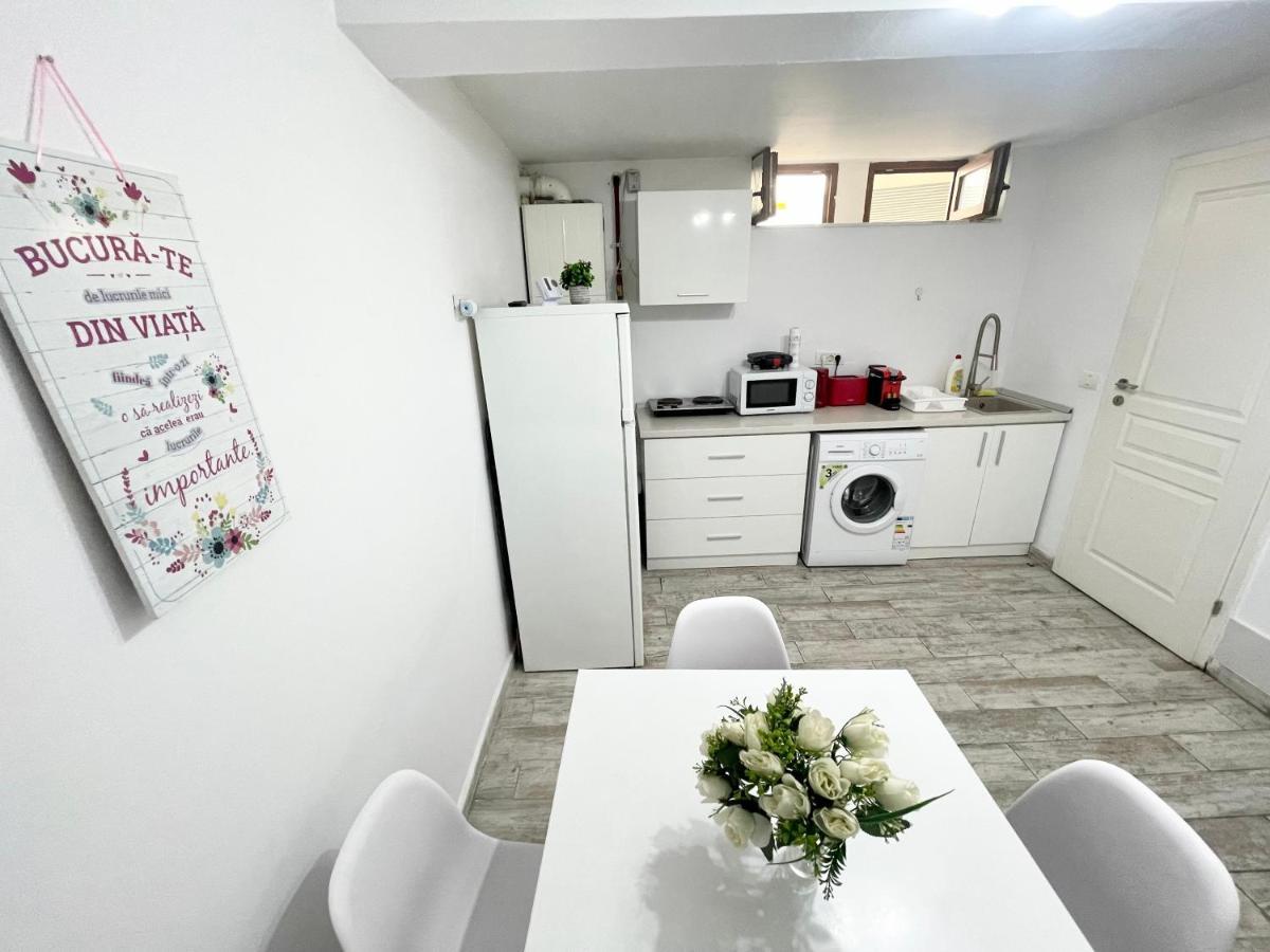 Temple 4 Apartment Букурещ Екстериор снимка